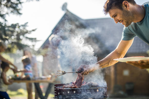 Holzkohlegrill